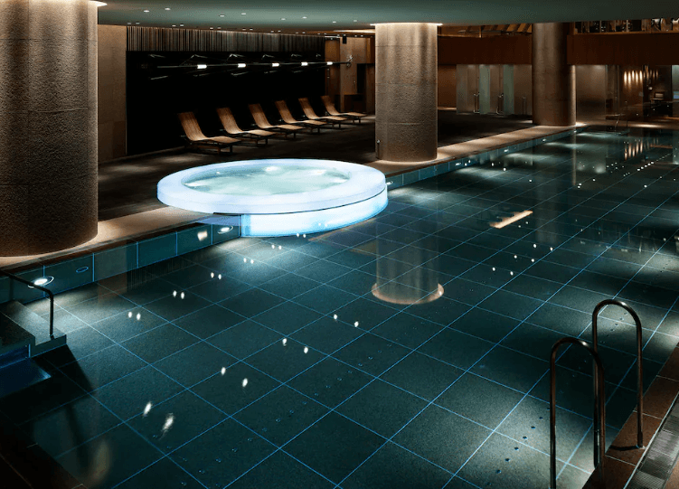 Grand Hyatt Tokyo — piscina e spa