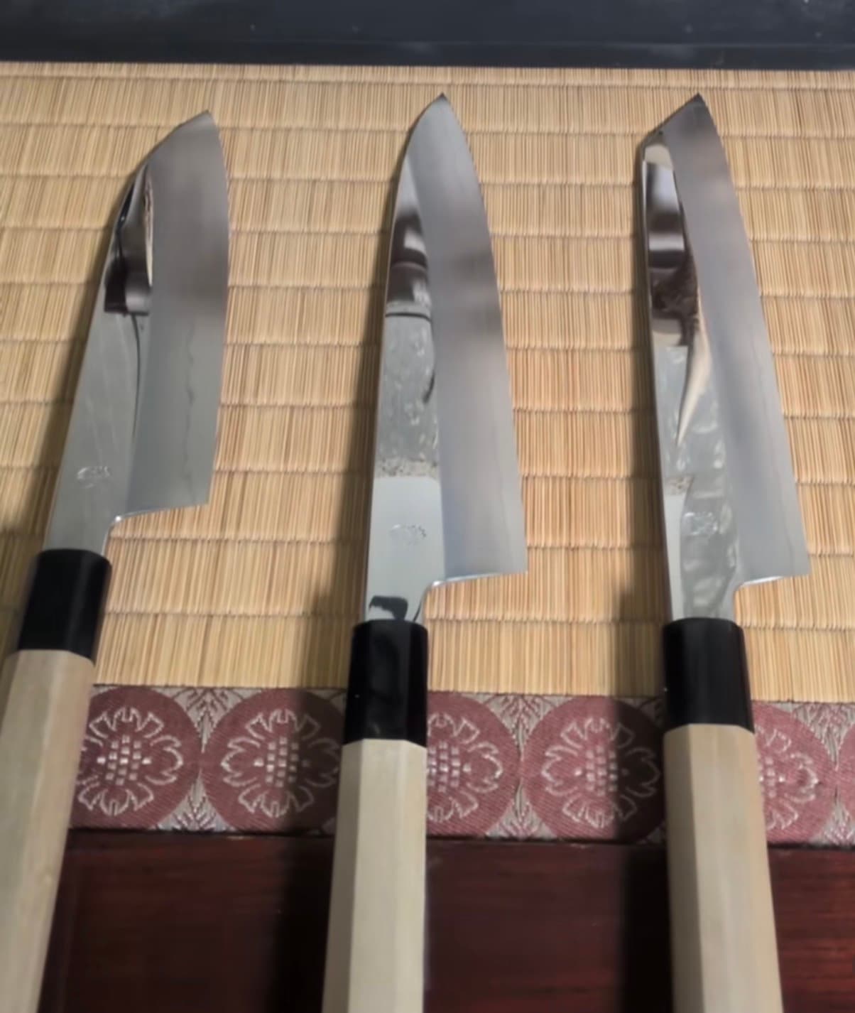 Três facas Kikumori Choyo adquiridas pelo cliente em Sakai